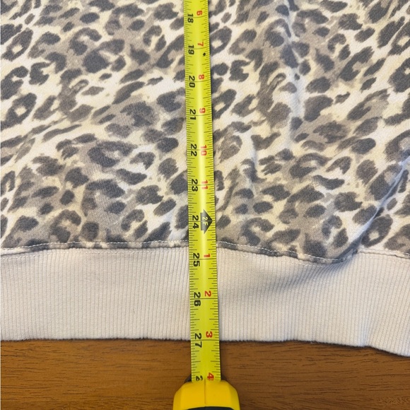 Women’s Aerie Tres Chic Leopard Print Sweatshirt - Picture 10 of 10